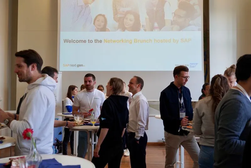 Investors in conversation at Q-Summit